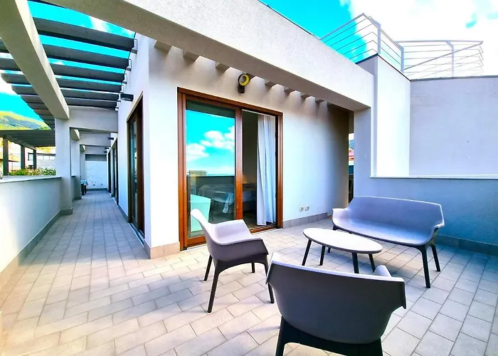 Royal Sea House